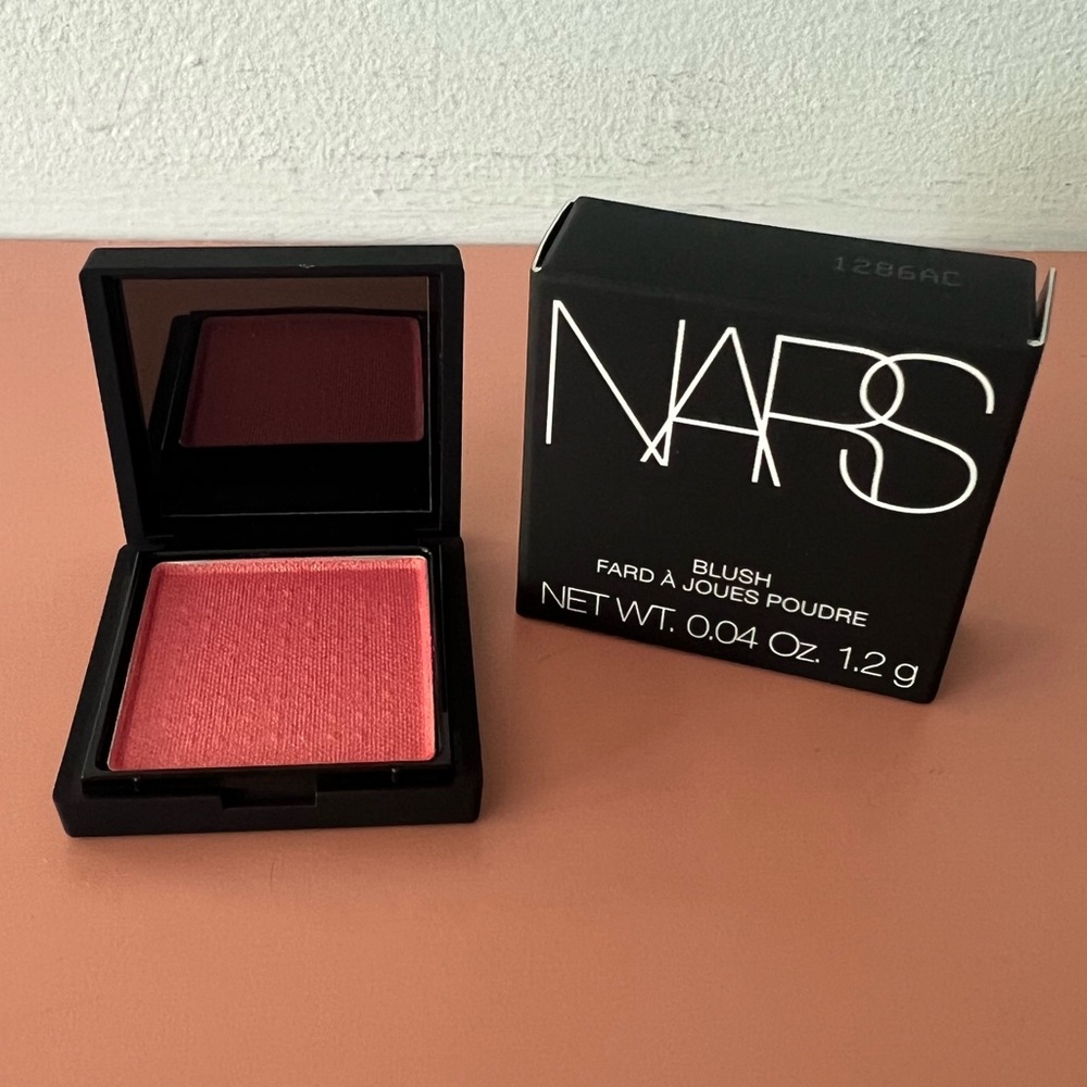 ⭐️⭐️ 5/ $30 ⭐️⭐️ Nars Blush mini - new in box- shade= Orgasm X (1.2 g)